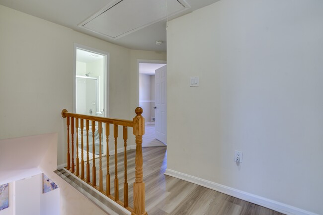 Building Photo - 7913 Central Park Cir