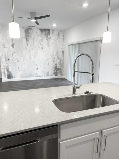 Building Photo - 43 Ballard Ln