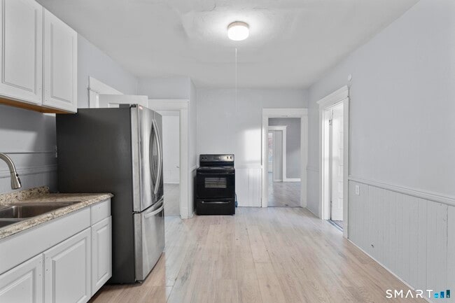 Building Photo - 77 Wall St