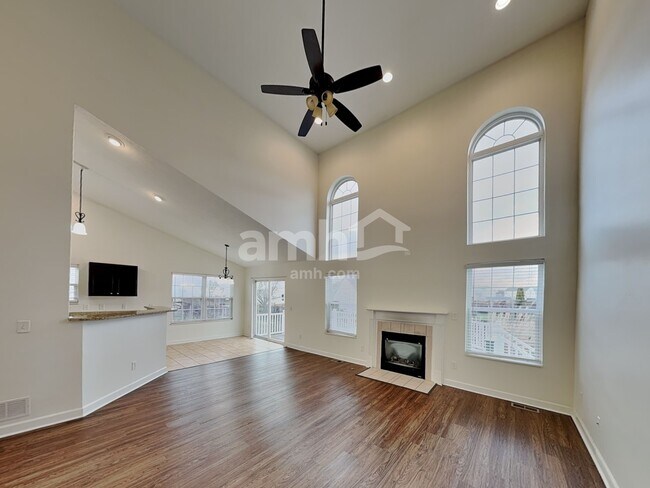 Building Photo - 1130 Mastell Dr