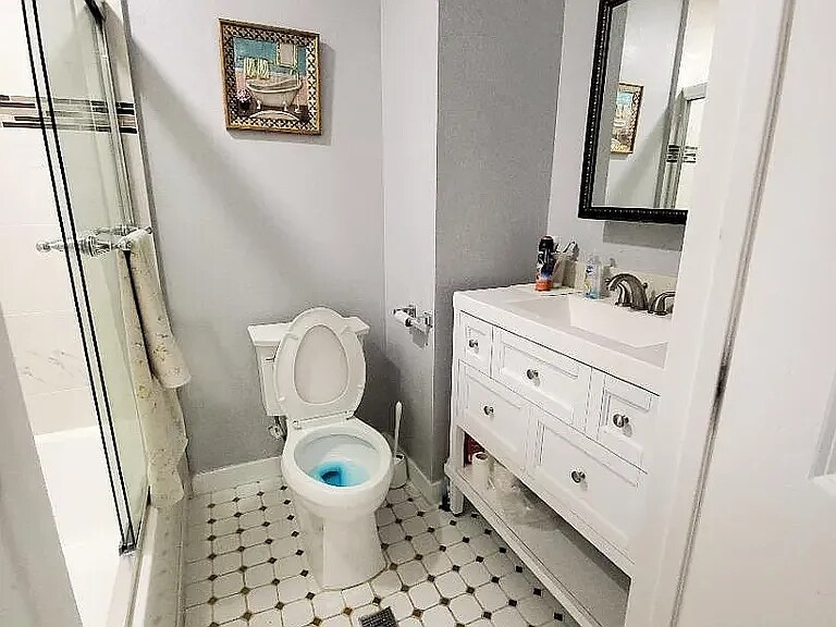 Building Photo - 5980 Cabral Ave