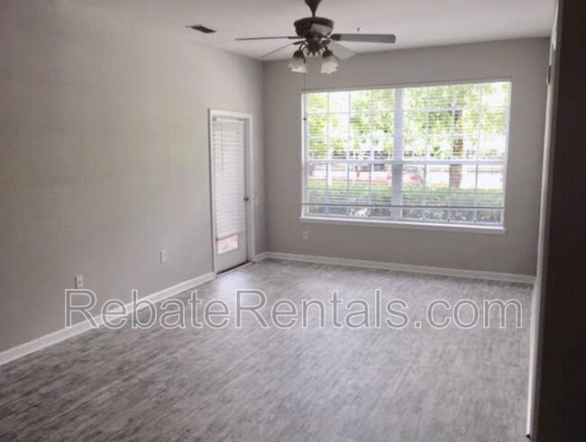 Building Photo - 7990 Baymeadows Rd E