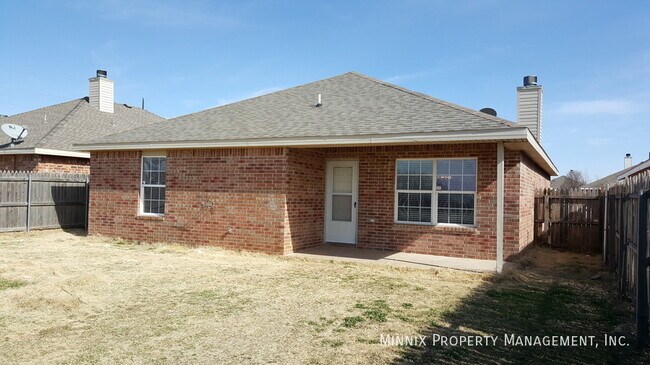 Building Photo - 515 N Kline Ave