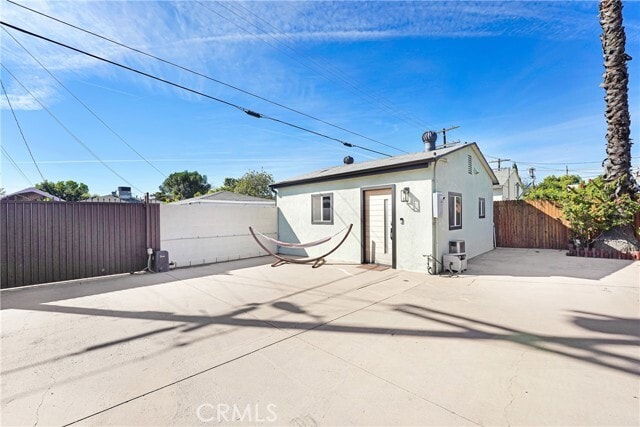 Building Photo - 14828 Saticoy St