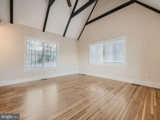 Building Photo - 2100 Rosalie Ave