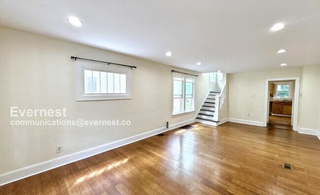 Building Photo - 783 Seymour Ave
