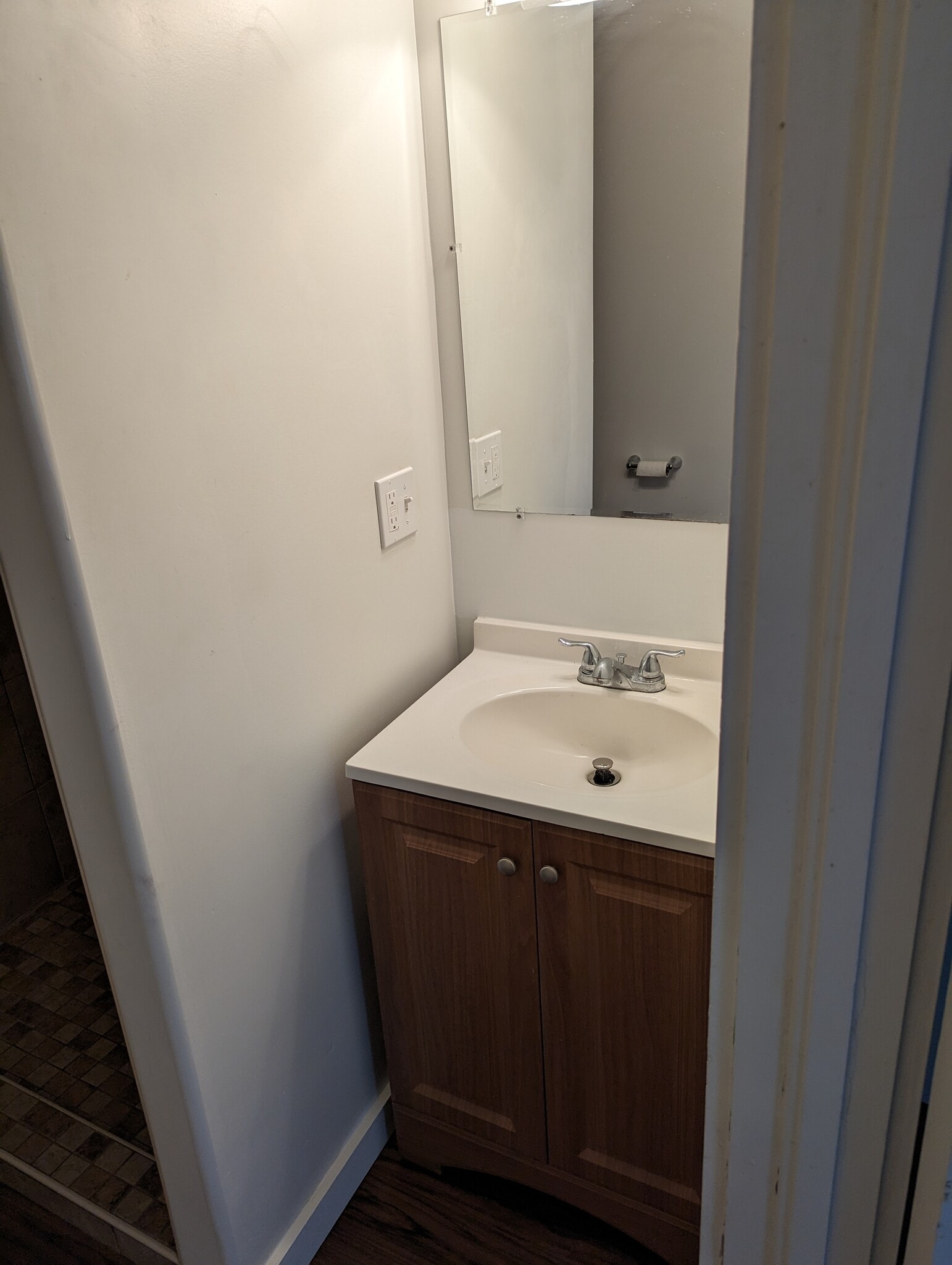 bathroom - 134 Hillsdale Street