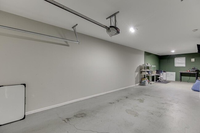 Building Photo - 7553 Grand Reunion Dr
