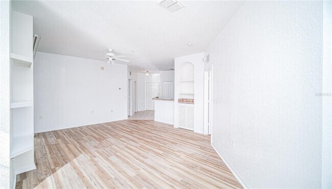 Building Photo - 6149 Metrowest Blvd