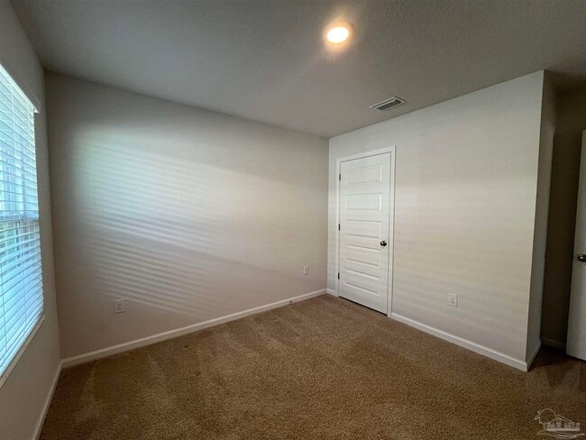 Building Photo - 5789 Guinevere Ln