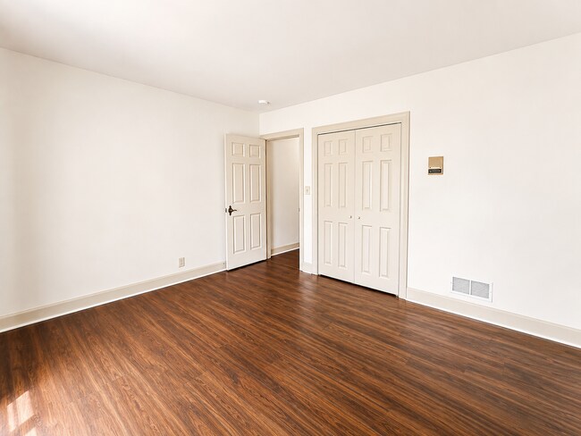 Building Photo - 9205 Whitegate Ct