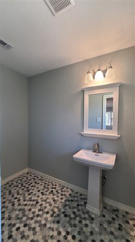 Building Photo - 130 Littlefield Dr