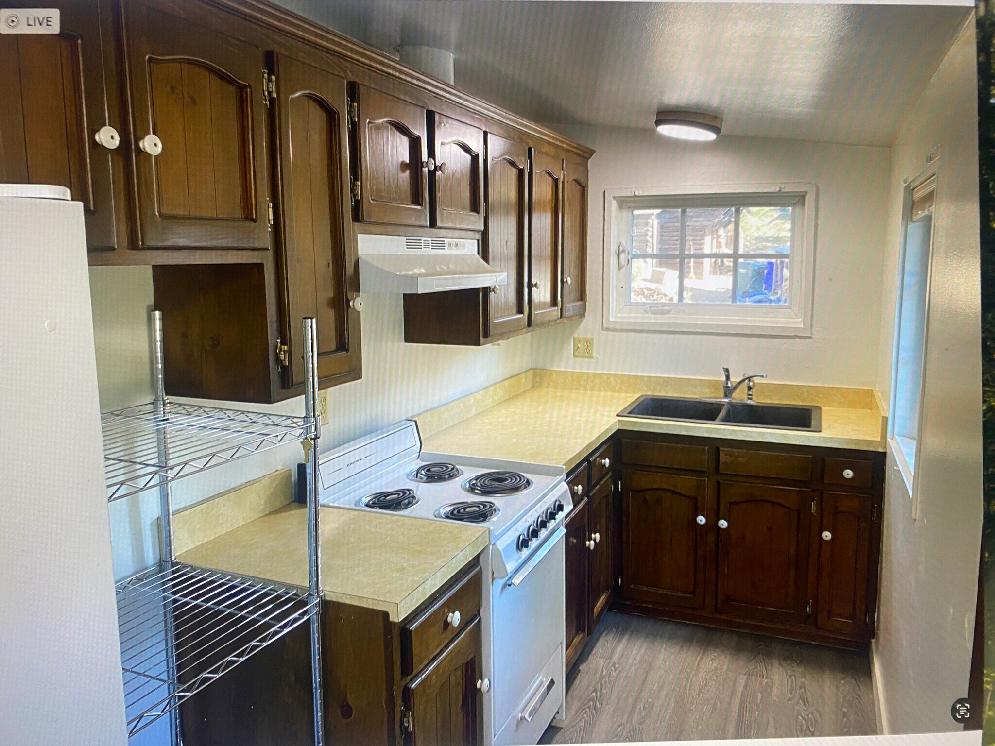 Building Photo - 10445 Tanglewood Ln