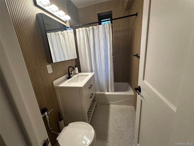 Building Photo - 98-76 Queens Blvd