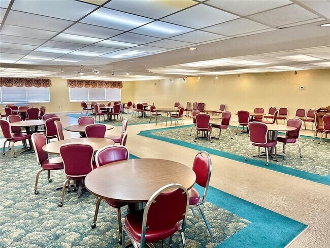 Building Photo - 5970 80th St N