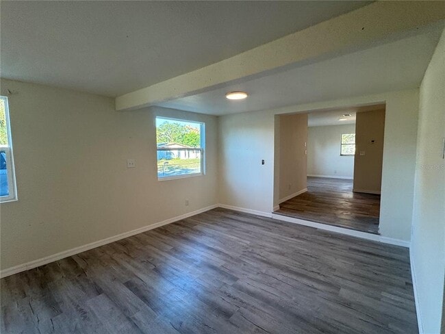 Building Photo - 7224 Valiant Ct