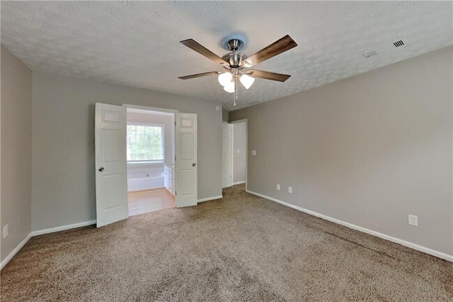 Building Photo - 1311 Bustling Ln SW