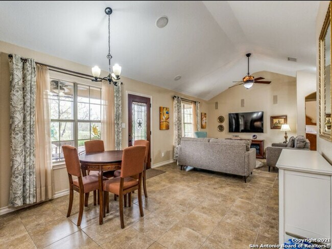 Building Photo - 184 Quail Run