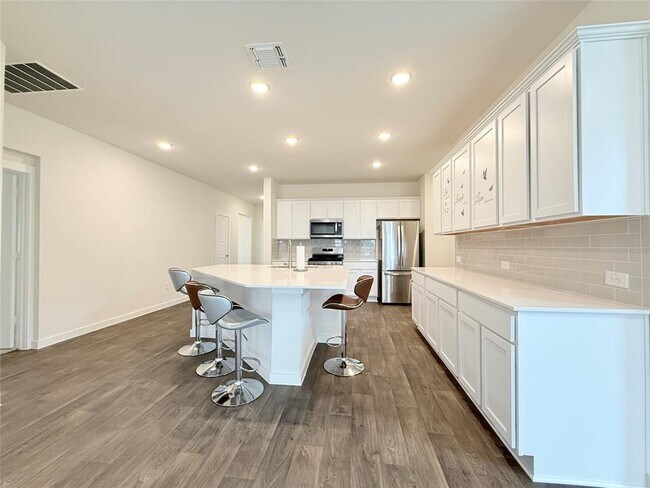 Building Photo - 3013 Louris Ln