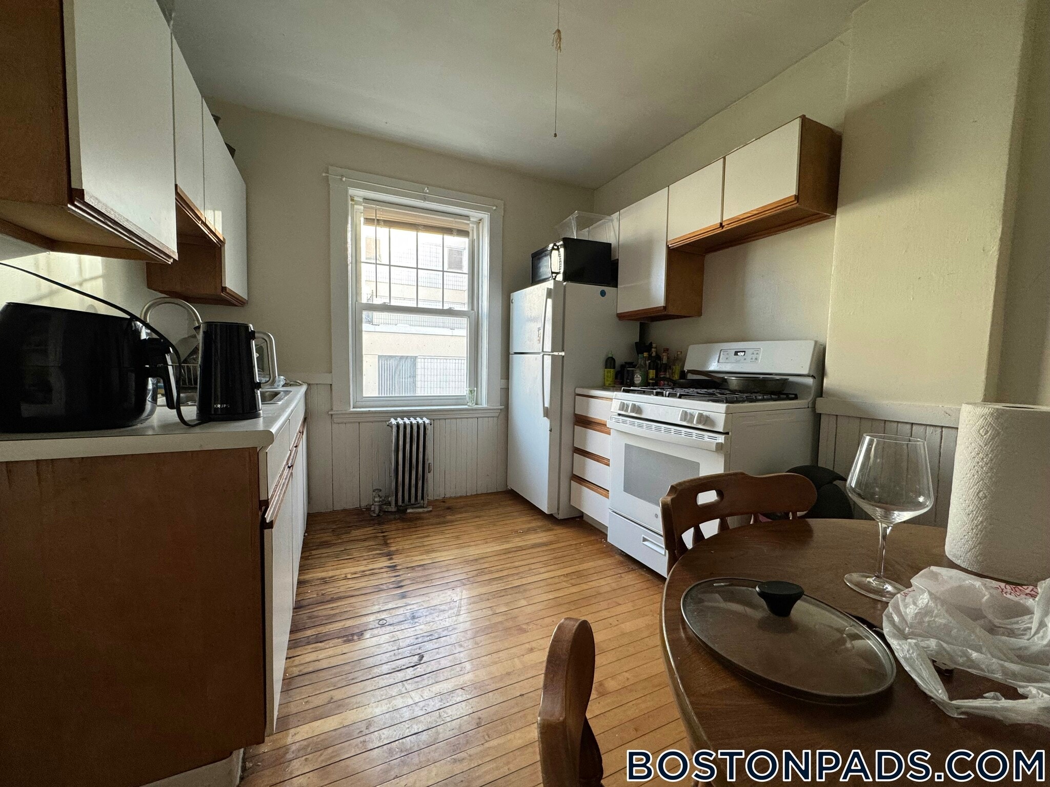 Building Photo - 14 Centre St