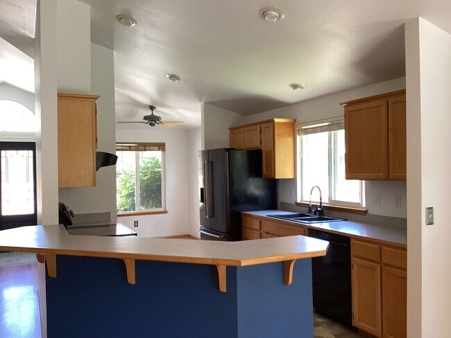 Building Photo - Spacious Lake Stevens Rambler with A/C