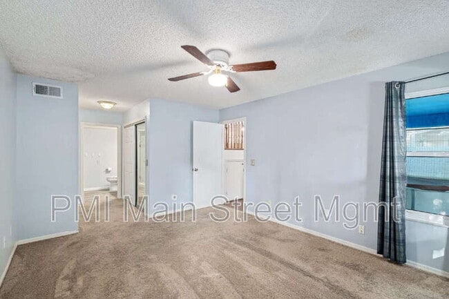 Building Photo - 6677 Ryan Chase Ct