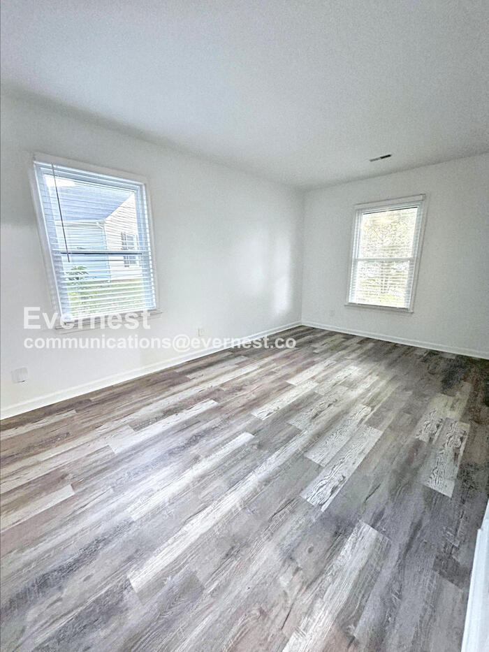 Building Photo - 5202 Harrod Ct