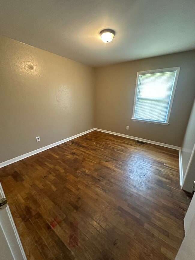 Building Photo - 3408 Ginger Dr
