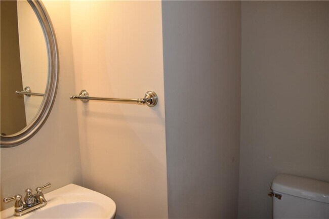 Building Photo - 2320 Harvest Ridge Cir NE