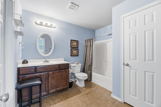 Building Photo - 15208 E 108th Pl N