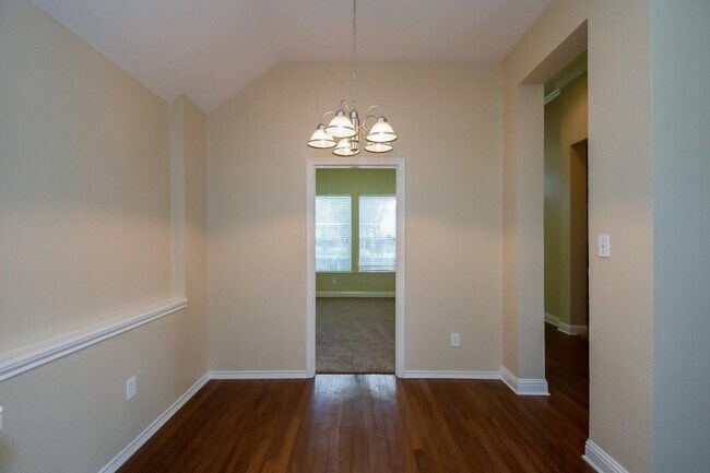 Building Photo - Adorable single story 3/2- Plano