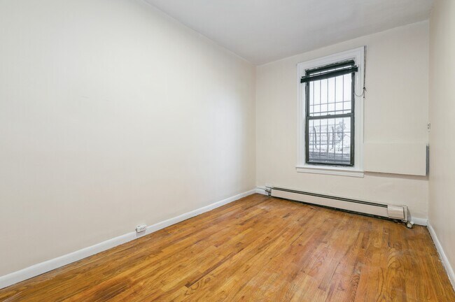 Building Photo - 6705 Woodside Ave