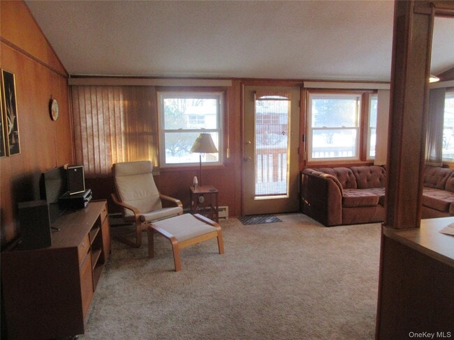 Building Photo - 14 Ann Ln