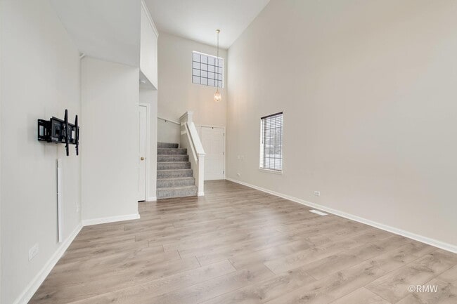 Building Photo - 1223 Summersweet Ln