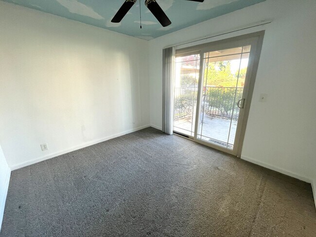 Building Photo - 3070 Corte Trabuco