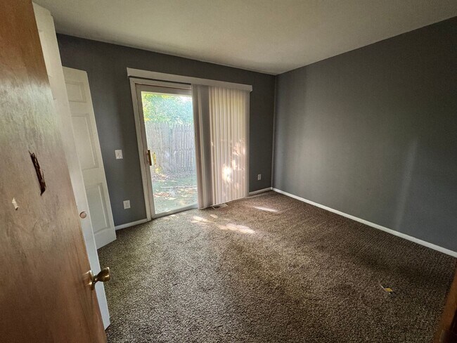 Building Photo - 77 Walbridge Ave