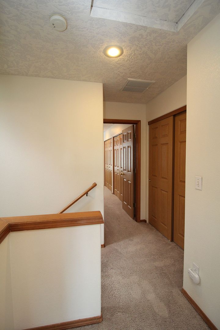 Building Photo - 22032 NE Chinook Way