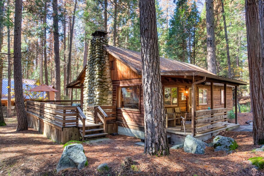 Building Photo - 8056 Chilnualna Falls Rd