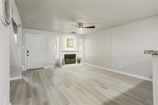 Building Photo - 1810 River Crossing Cir