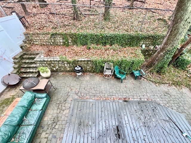 Building Photo - 18 Sachem St