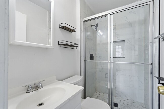 Building Photo - 9178 Laurelwood Ct