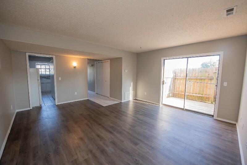 Building Photo - 2054 Garland Ave