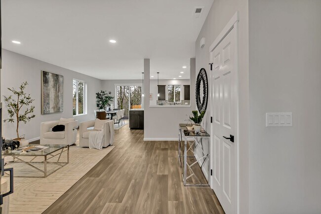 Building Photo - Award winning school district! 4 bedroom with RV and boat parking!