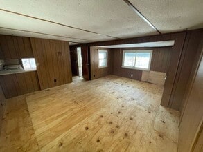 Building Photo - 1806 E Webster Rd