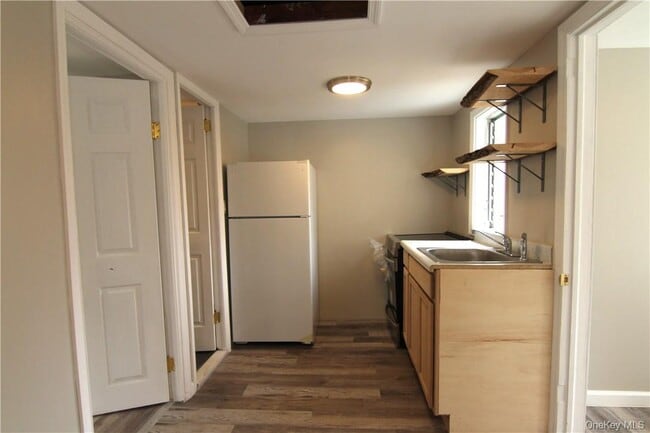 Building Photo - 71 Miller Rd