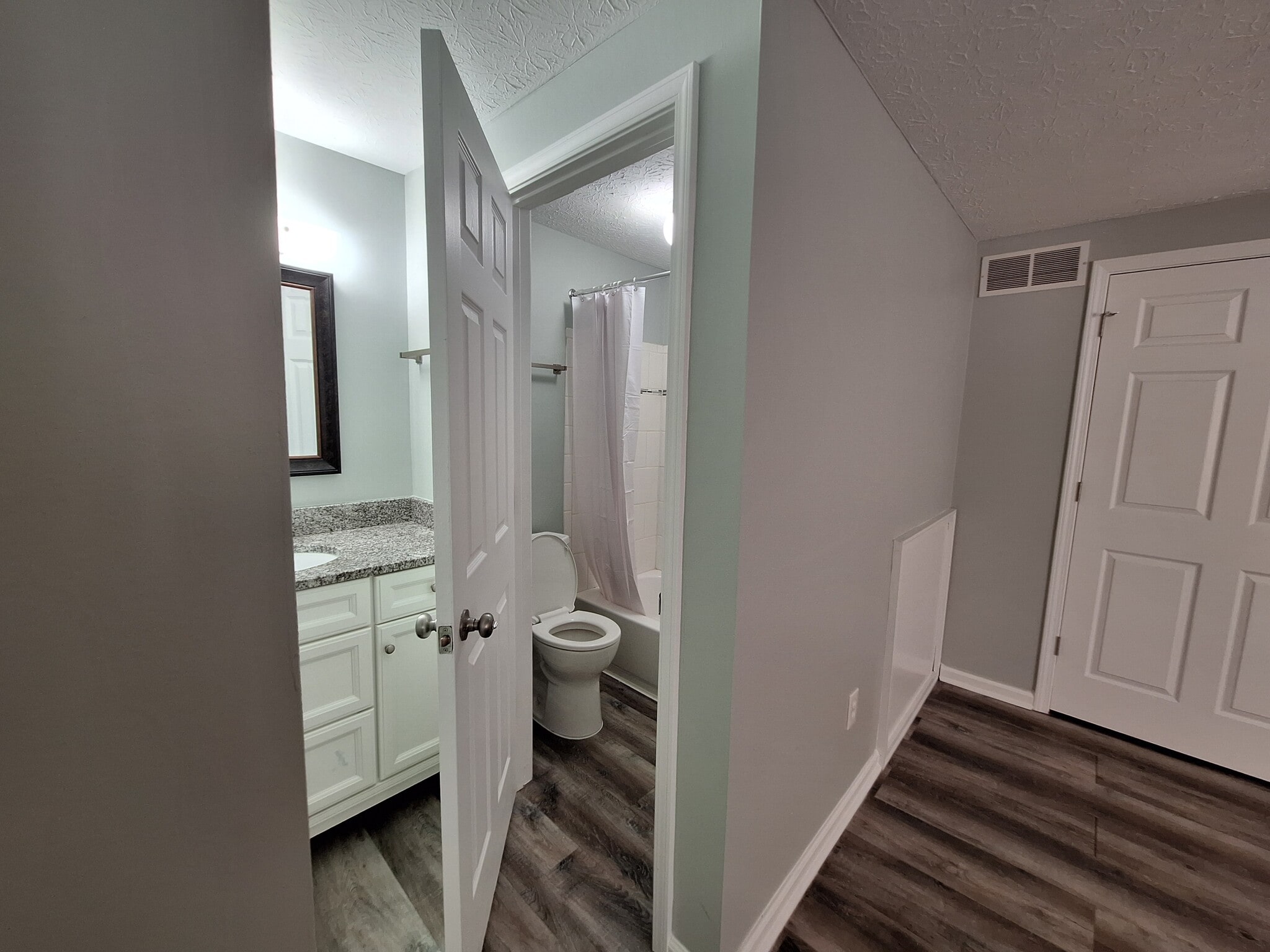 Building Photo - 324 Cross Wind Dr