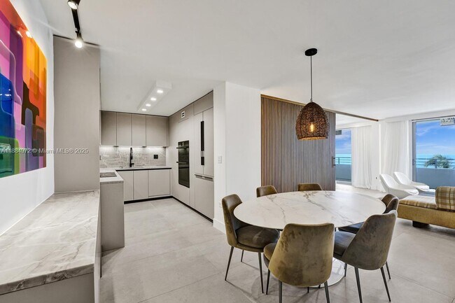 Building Photo - 5555 Collins Ave