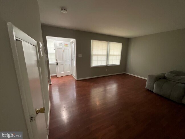 Building Photo - 5526 Green Dory Ln