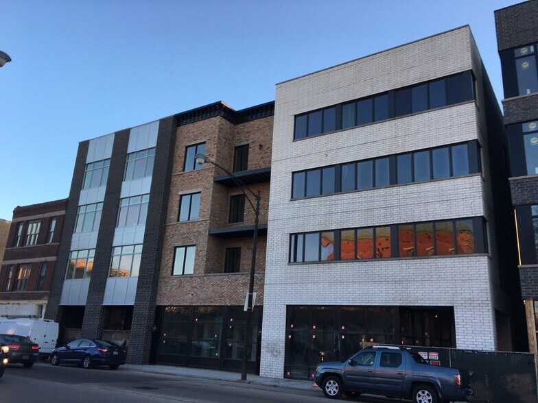 Building Photo - 1639 W Grand Ave