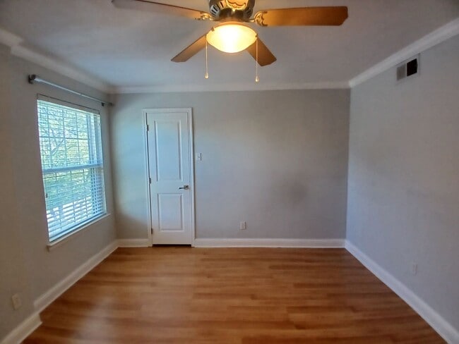 Building Photo - 2nd Floor Condo Near Dallas North Tollway & Keller Springs